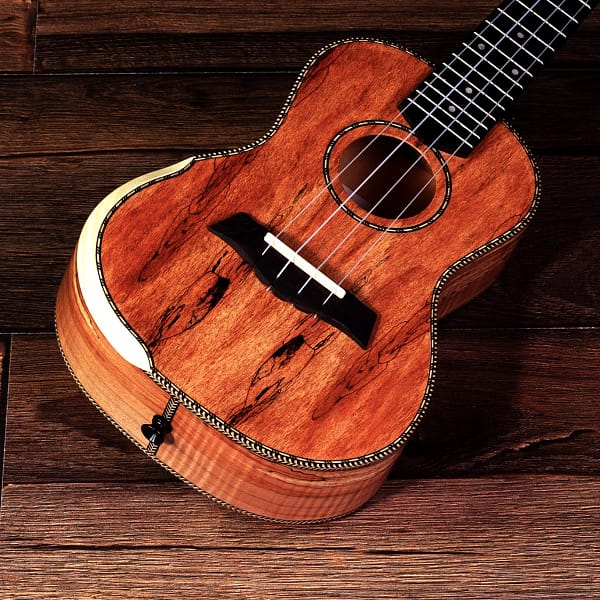 B&M concert ukulele BM 9c - Afbeelding 2
