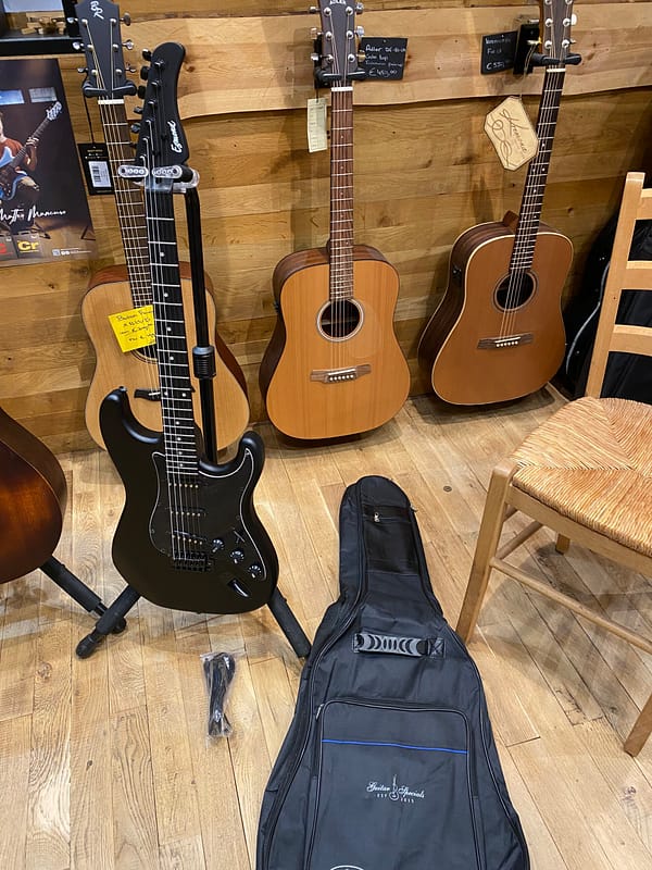 Egmond GS-821M Elektrische Gitaar – Mat Zwart | Strato-stijl - Afbeelding 2