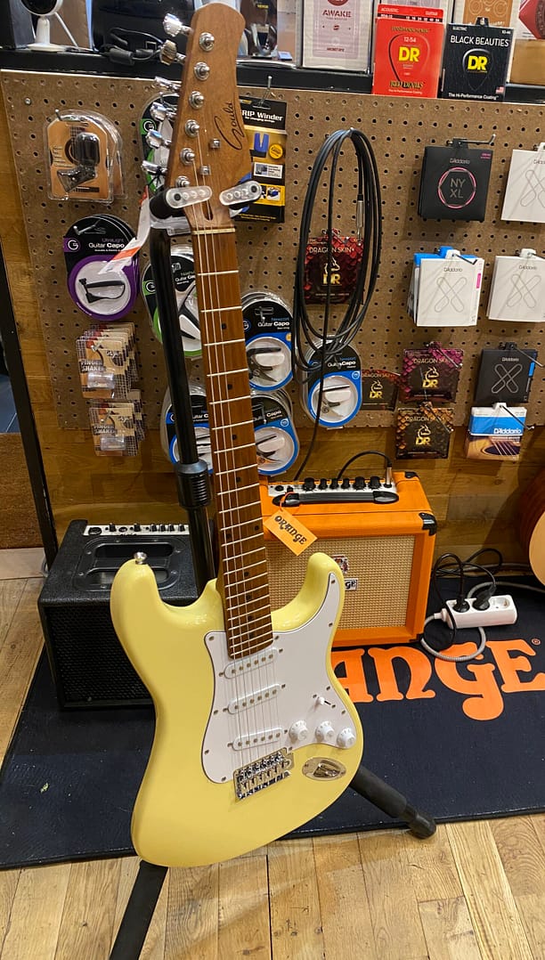 Gould Stratocaster style Vintage White