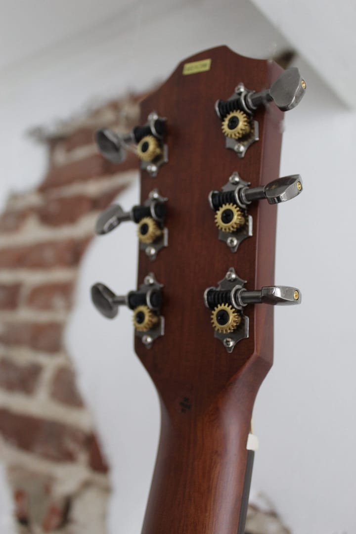 Baton Rouge X11LS/F-SCR guitar - Afbeelding 4