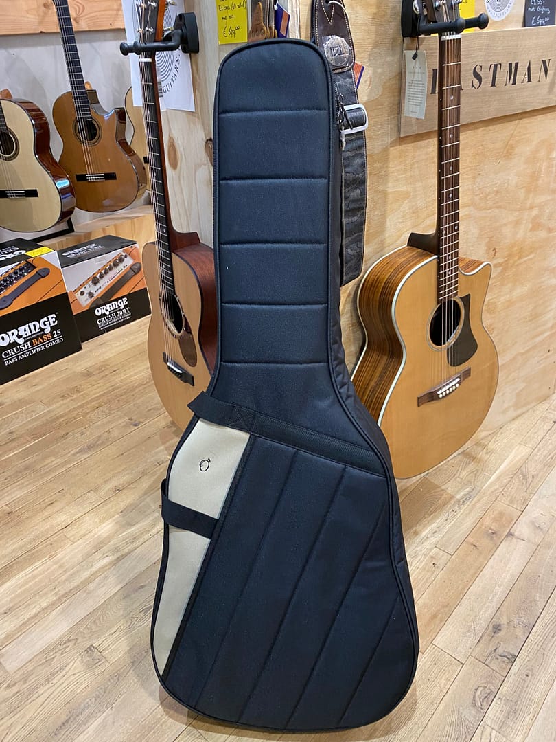 Gigbag voor Steelstring gitaar / Dreadnought gitaar (20mm)