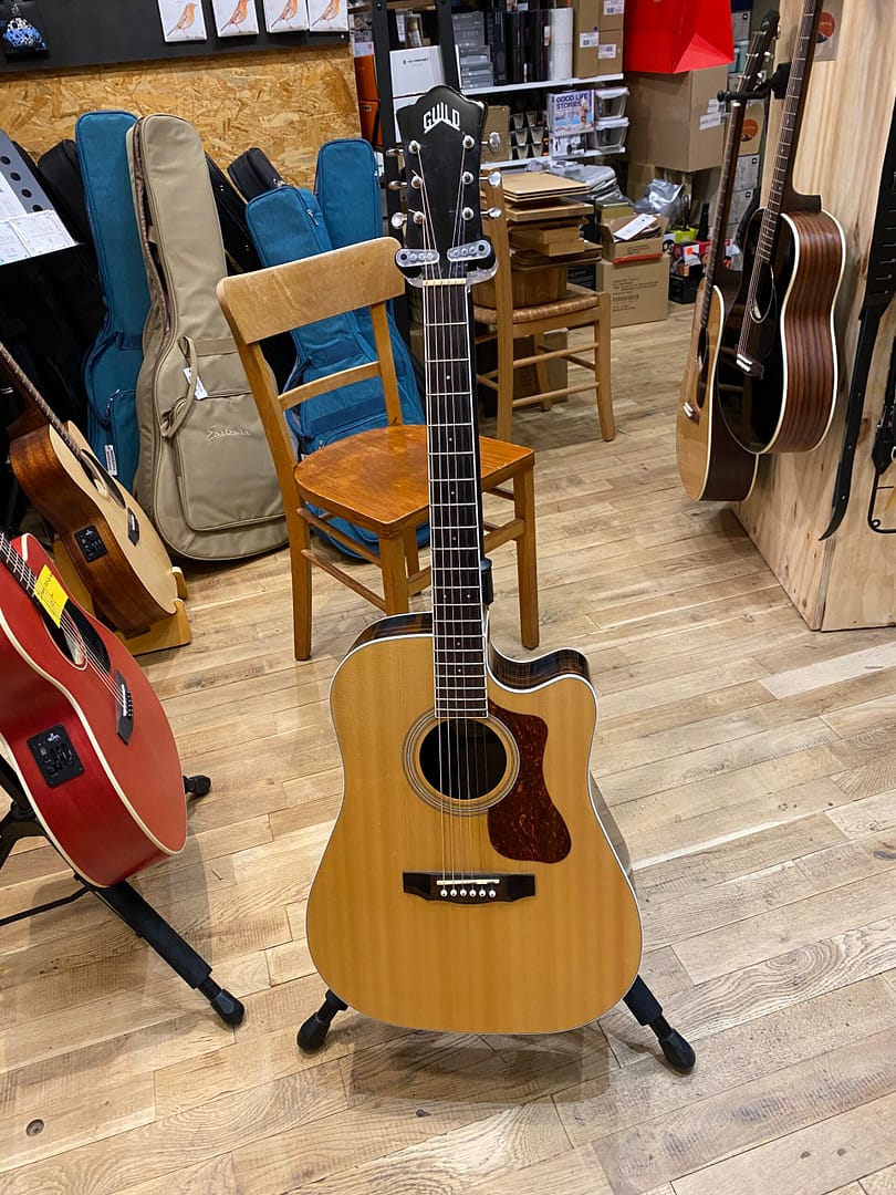 Guild Westerly D-260CE (sold)