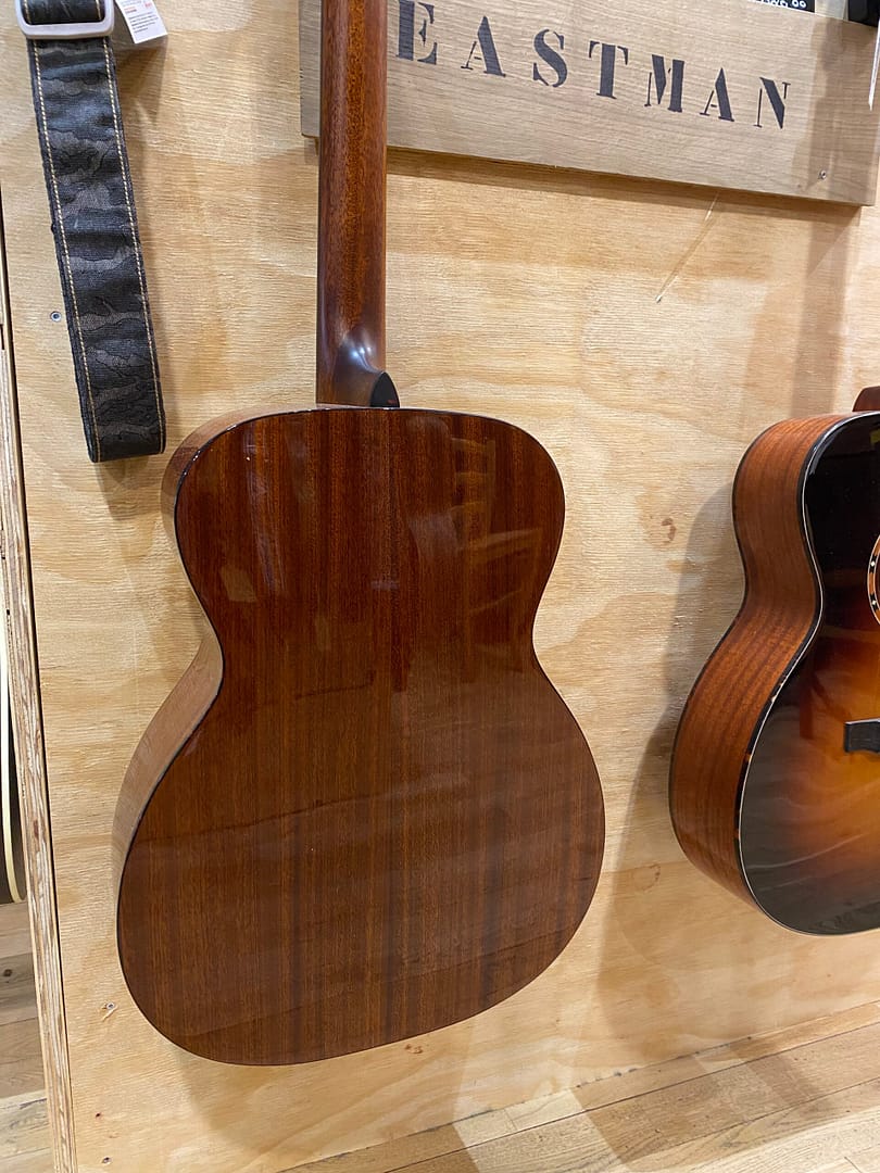 Eastman E1Om Deluxe - Afbeelding 4