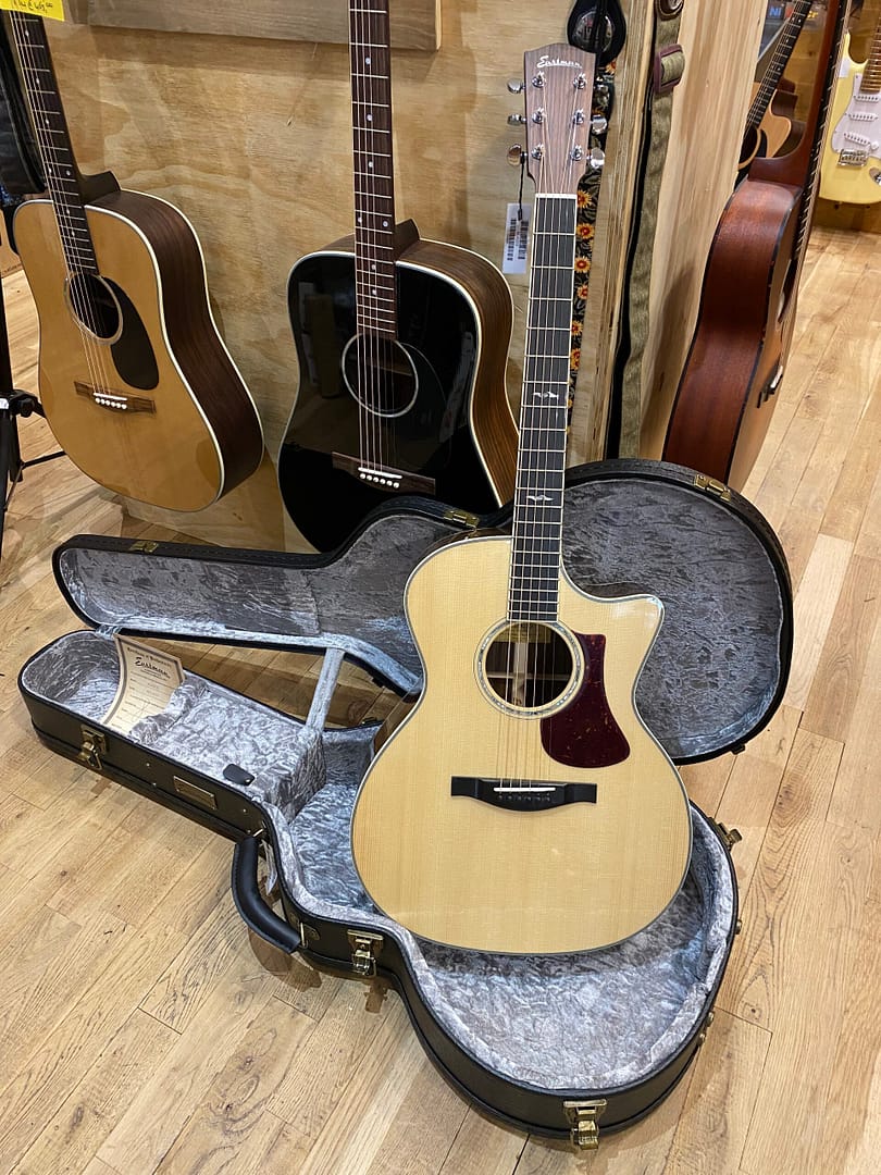 Eastman AC422CE