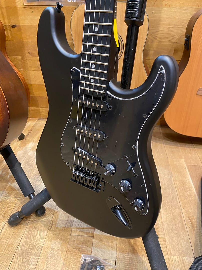 Egmond GS-821M Elektrische Gitaar – Mat Zwart | Strato-stijl - Afbeelding 3