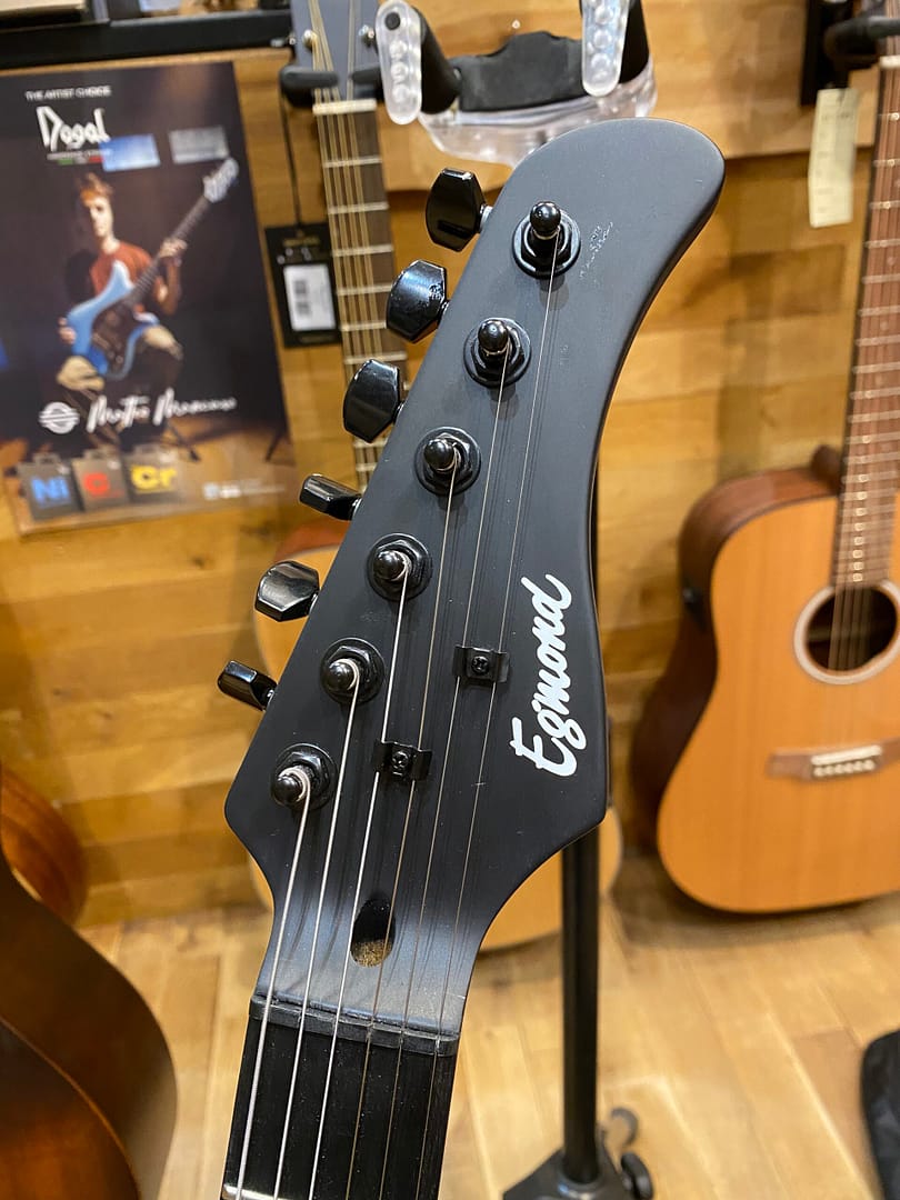 Egmond GS-821M Elektrische Gitaar – Mat Zwart | Strato-stijl - Afbeelding 4