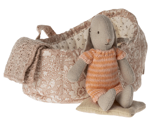 Bunny in carry cot, Micro