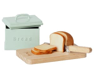 Bread box