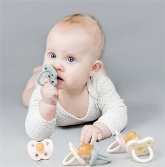 HEVEA Pacifier Traditional 4 edited Pixlr 1 600x608 1