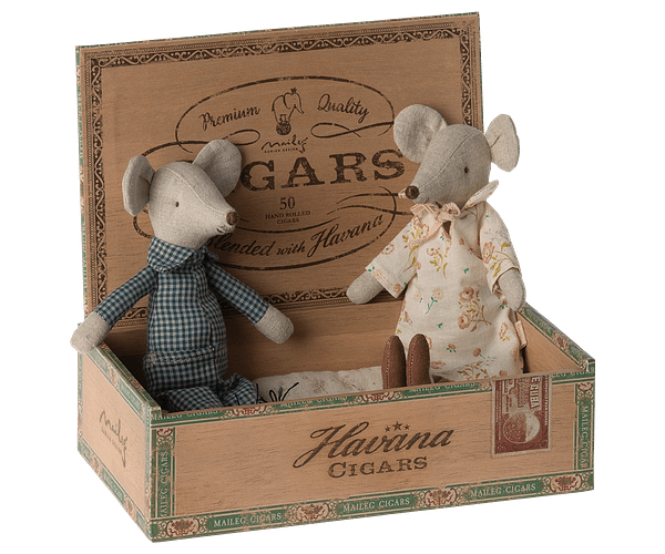 Maileg grandma and grandpa mice in cigarbox