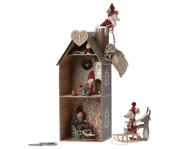 maileg dukketilbehoer maileg gingerbread house mouse mouse 2043711.png