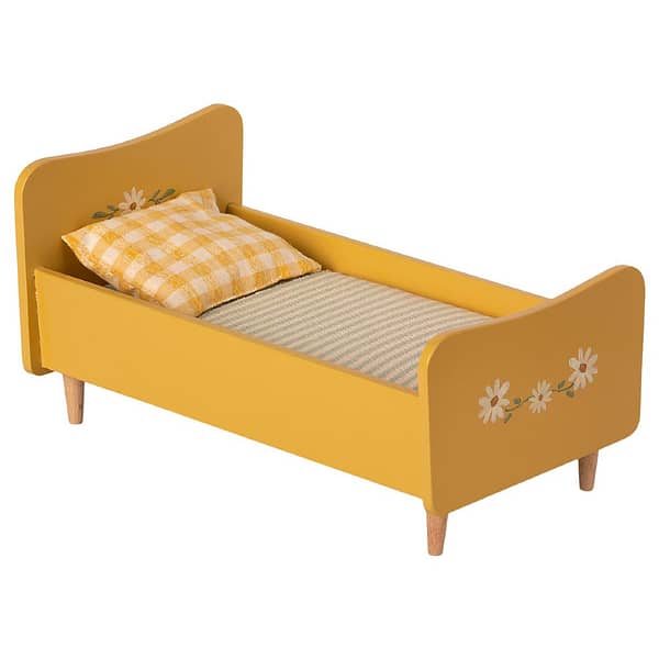 wooden bed mini geel