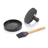 BBQ gadget with logo Burger set BBQ gadget with logo with press an brush. Allows you to make and prepare perfect burgers. Available color: grey Product size (cm): 28,7 x 3,5 x 23 Gross Weight: 485gr, Net Weight Item: 450gr Material: Aluminium Depending on the surface we can use embroidery, engraving, 360° imprint or screen print.