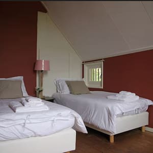 2-pers (gedeelde kamer) – samen in stilte