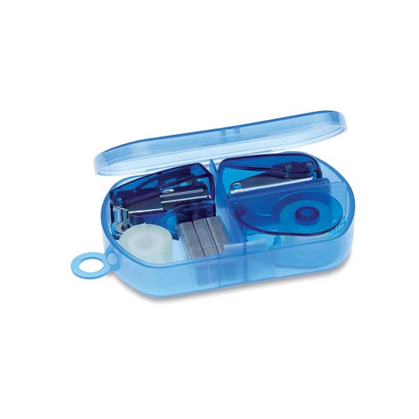 Gadget with logo Stationery set BUROBOX Gadget with logo Stationery set in a compact translucent plastic box. Including tape dispenser, mini stapler, mini hole punch, 300 staples and an adhesive tape roll.  Depending on the surface we can use embroidery, engraving, 360° imprint or screenprint.