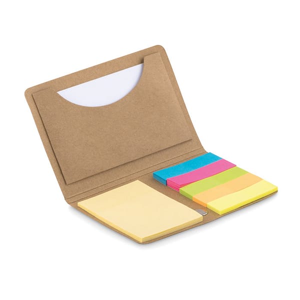 Sticky notes with logo FOLDNOTE Medium yellow Sticky notes with logo and 5 assorted colors page markers. Elastic closure strap. Cardholder in Kraft paper. Depending on the surface we can use embroidery, engraving, 360° imprint or screen print.