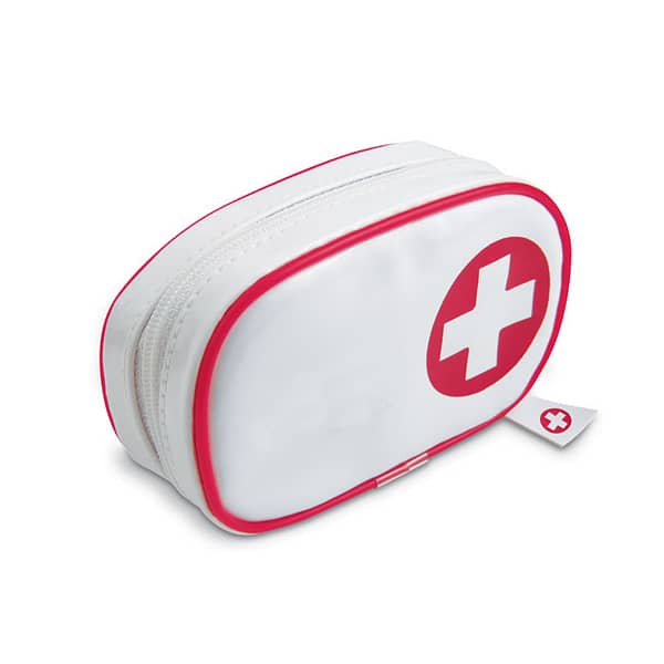 Gadget with logo first aid kit GIL Gadget with logo first aid kit. Includes 1 pair of scissors, 3 pad bandages, 1 roll of cotton, 2 cleaning tissues, 5 adhesive bandages, 1 roll of tape and 6 cotton buds. Depending on the surface we can use embroidery, engraving, 360° imprint or screen print.