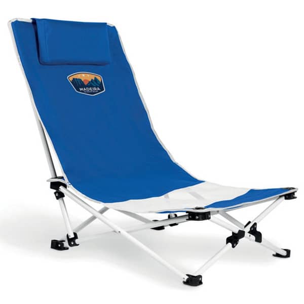 Beach gadget with logo chair CAPRI Beach gadget with logo beach chair with neck pillow in 600D polyester clothing. Steel frame.Max: weight 100 kg. Depending on the surface we can use embroidery, engraving, 360° imprint or screen print.
