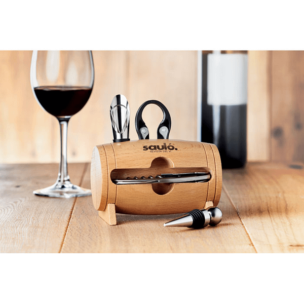 Wine accessoire with Logo Wooden stand BOTA Wooden stand with 4 wine accessories. Including: waiters knife, wine stopper, wine pourer with stopper and foil cutter. Available color: Wood Dimensions: 13X8X14CM Width: 8 cm Length: 13 cm Height: 14 cm Volume: 1.819 cdm3 Gross Weight: 0.481 kg Net Weight: 0.383 kg Magnus Business Gifts is your partner for merchandising, gadgets or unique business gifts since 1967. Certified with Ecovadis gold!