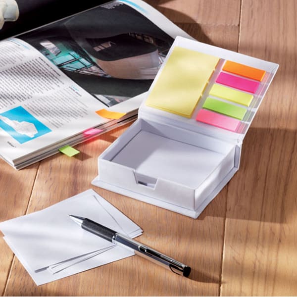 Sticky notes with logo MEMOKIT Cardboard memo sticky notes with logo 100 plain sheets memo block. 2 piece sticky note memo pad. Medium yellow sticky notes pads and 5 assorted colors page markers. Depending on the surface we can use embroidery, engraving, 360° imprint or screen print.