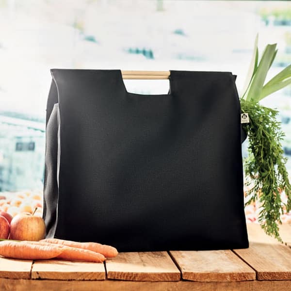 Tote bag with logo MERCADO TOP Organic tote bag with logo 360 gr/m². Canvas shopping bag with bamboo handles. Depending on the surface we can use embroidery, engraving, 360° imprint or screen print.