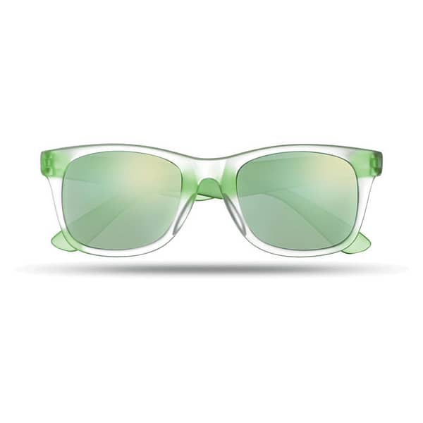 Sunglasses with mirrored lense