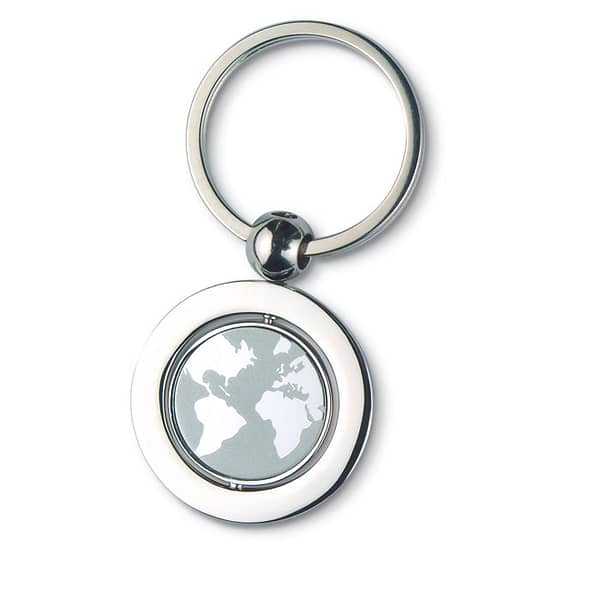 Gadget with logo Key ring GLOBY Metal key ring with logo with globe decoration inside. Individually packed in a carton gift box. Available color: Silver Dimensions: 7X3,5X0,4 CM Width: 3.5 cm Length: 7 cm Height: 0.4 cm Volume: 0.11 cdm3 Gross Weight: 0.034 kg Net Weight: 0.026 kg Magnus Business Gifts is your partner for merchandising, gadgets or unique business gifts since 1967. Certified with Ecovadis gold!