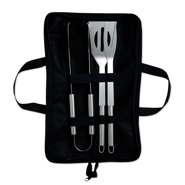 Gadget with logo BBQ toolkit SHAKES Gadget with logo, BBQ toolkit Set of 3 stainless steel barbecue tools in non-woven pouch with zipper. Available color: Black Main material: Metal non-woven PP Material in product: Virgin Plastic Dimensions: 40X11CM Width: 11 cm Length: 40 cm Volume: 2.36 cdm3 Gross Weight: 0.538 kg Net Weight: 0.404 kg Depending on the surface we can use embroidery, engraving, 360° imprint or screen print.