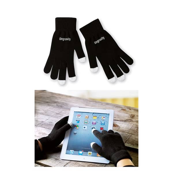 Gadget with logo Tactile gloves for smartphones TACTO Gadget with logo Tactile gloves for smartphones in acrylic. The 3 tactile extremities of the fingers are composed of 0.5% in stainless steel fiber, 89.5% in acrylic, 10% in spandex. Depending on the surface we can use embroidery, engraving, 360° imprint or screen print.