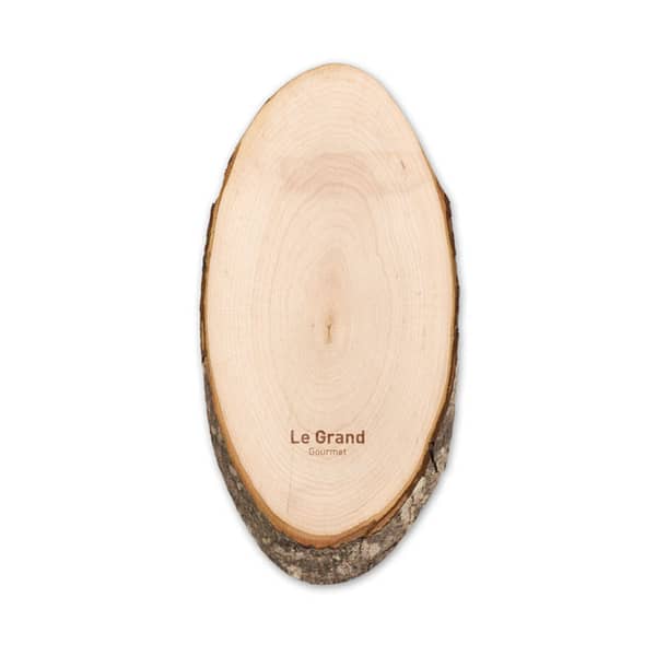 Gadget with logo cutting board ELLWOOD RUNDA Oval cutting board with bark manufactured in EU from Alder wood. Made from 1-piece of wood, 100% natural. Sizes may vary between each product. Available color: Wood Dimensions: 27X13X2CM Width: 13 cm Length: 27 cm Height: 2 cm Volume: 1.179 cdm3 Gross Weight: 0.262 kg Net Weight: 0.254 kg Magnus Business Gifts is your partner for merchandising, gadgets or unique business gifts since 1967. Certified with Ecovadis gold!
