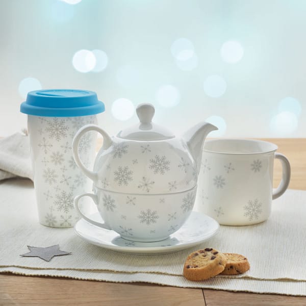 Christmas gadget with logo Tea Set SONDRIO TEA Tea set including a 400 ml teapot with a snowflake design and 260 ml ceramic cup. Presented in a carton gift box. Ceramic transfer is dishwasher safe, pad printing is not dishwasher safe. Available color: Grey Dimensions: 15,3X15,3X14,8 CM Width: 153 cm Length: 153 cm Height: 148 cm Volume: 4.875 cdm3 Gross Weight: 0.94 kg Net Weight: 0.69 kg Magnus Business Gifts is your partner for merchandising, gadgets or unique business gifts since 1967. Certified with Ecovadis gold!