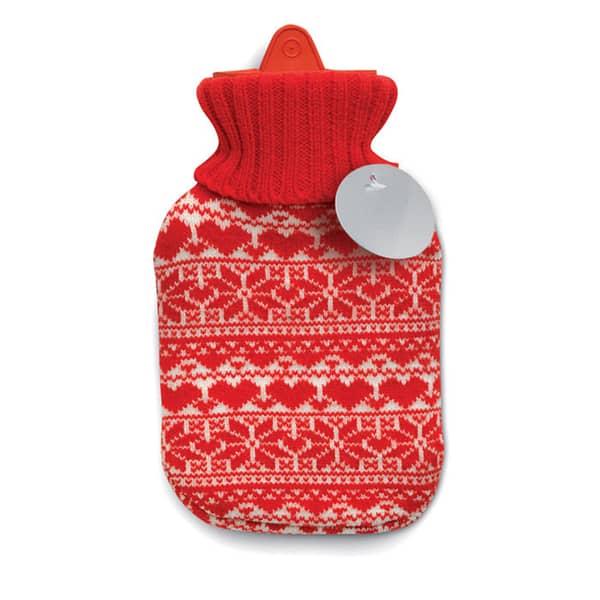Christmas gadget Hot water bottler AALBORG Hot water bottle with logo with jersey in Nordic design. Used to provide warmth, typically whilst in bed, but also for the application of heat to a specific part of the body. 310 ml capacity. Available color: Red Dimensions: 20X12 CM Width: 12 cm Length: 20 cm Volume: 0.839 cdm3 Gross Weight: 0.225 kg Net Weight: 0.206 kg Magnus Business Gifts is your partner for merchandising, gadgets or unique business gifts since 1967. Certified with Ecovadis gold!