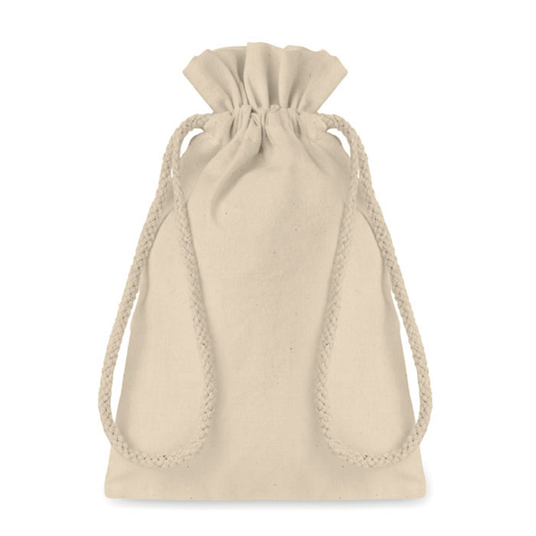 Gadget with logo Bag Beige TASKE SMALL Small gift cotton draw cord bag. Size approx. 14 x 22cm. 105 gr/m². Produced under a certified standard for the use of harmful substances in textile. Available color: Beige Dimensions: 14X22 CM Width: 22 cm Length: 14 cm Volume: 0.06 cdm3 Gross Weight: 0.014 kg Net Weight: 0.012 kg Magnus Business Gifts is your partner for merchandising, gadgets or unique business gifts since 1967. Certified with Ecovadis gold!