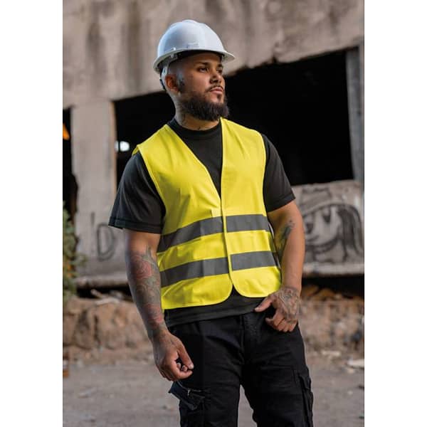 Safety vest with Logo Stuttgart - Certified according to EN ISO 20471:2013/A1:2016 - Best-selling car accessoire - Available in two colours and sizes - Two 5 cm wide reflective stripes all around the body - Adjustable size one hook and loop fastener Available color: Yellow, Orange Magnus Business Gifts is your partner for merchandising, gadgets or unique business gifts since 1967. Certified with Ecovadis gold!