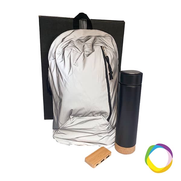 Gift box Safe on the road Backpack made of sturdy 600D polyester with highly reflective front for extra visibility. With handy zipper pocket and padded back for extra comfort. Stainless steel double-walled vacuum insulated thermos with removable tea strainer and cork detail at the bottom. Content 450ML. Leak-proof. Cork is a natural material. Magnus Business Gifts is your partner for merchandising, gadgets or unique business gifts since 1967. Certified with Ecovadis gold!