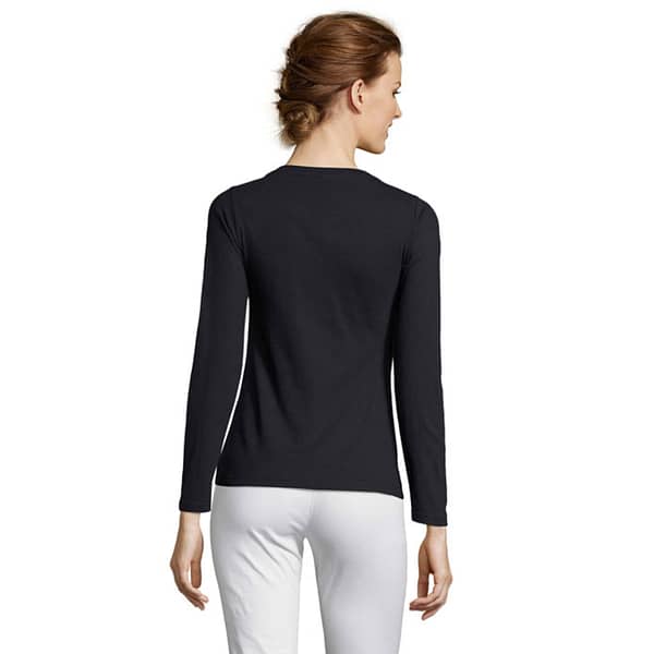 T-shirt with logo women MAJESTIC SOL'S MAJESTIC; WOMEN'S ROUND NECK LONG SLEEVE T-SHIRT; 100% semi-combed Ringspun cotton Jersey 150; Reinforcing tape on neck; Round elastane rib collar; Low neckline; Fitted cut; Ribless cuffs; Cut and sewn; (1) Grey melange : 85 % cotton / 15 % viscose. Available color: Kelly Green, Deep Black, Navy, White Dimensions: 45 X 33 X 25 CM Volume: 0.001 cdm3 Gross Weight: 0.145 kg Net Weight: 0.128 kg Magnus Business Gifts is your partner for merchandising, gadgets or unique business gifts since 1967. Certified with Ecovadis gold!