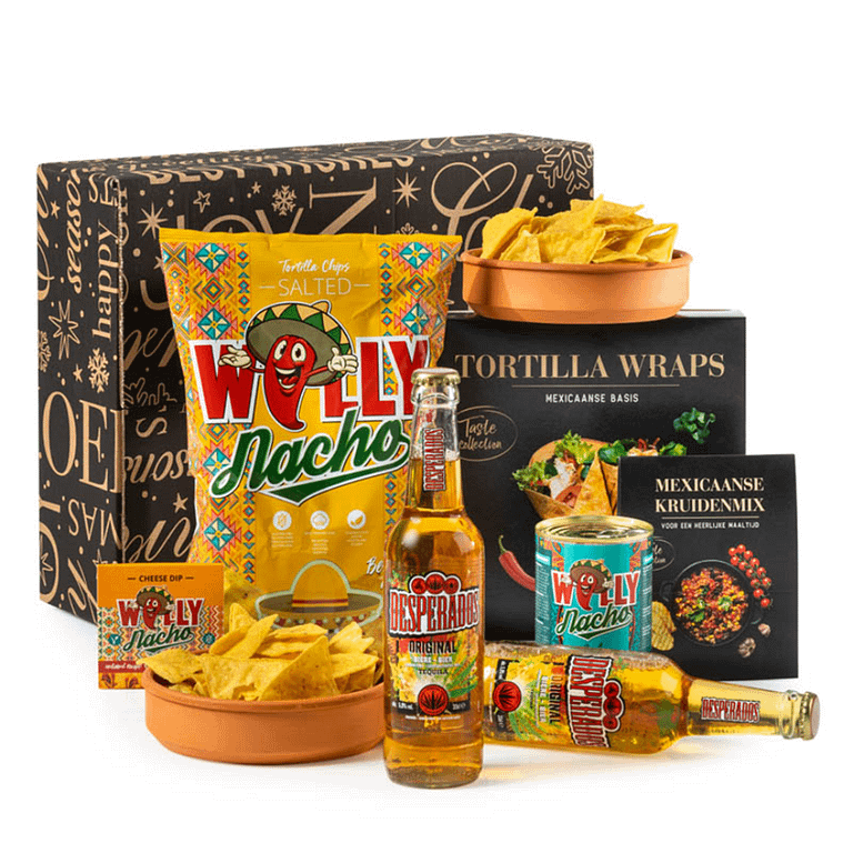Gift box with Mexican items to build a real Mexican party at home! The wraps are provided with the Salsa Mexicana, if desired sprinkled with the Mexican spice mix. Of course you dip the nachos in the cheese dip. This of course includes the two bottles of Desperados, Salut! Two terracotta tapas dishes, Ã˜ 16 x 4 cm Two bottles of Desperados original tequila flavored Mexican beer, 33 cl Willy Nacho tortilla chips salted (gluten-free and vegan), 200 gr Willy Nacho cheese dip (gluten-free and vegan) , 100 gr Willy Nacho chili sin carne (vegan), 425 gr Wraps, 240 gr â€¢ Mexican spice mix, 30 gr Packed in a matching gift box.