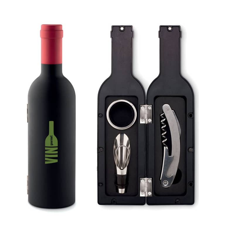 Wine accessoire with logo Bottle shape set SETTIE Wine set presented in bottle shaped box. With wine stopper, corkscrew and anti drip collar. Magnetic closing. Available color: Black Dimensions: Ø6X23CM Height: 23 cm Diameter: 6 cm Volume: 1.414 cdm3 Gross Weight: 0.265 kg Net Weight: 0.212 kg Magnus Business Gifts is your partner for merchandising, gadgets or unique business gifts since 1967. Certified with Ecovadis gold!