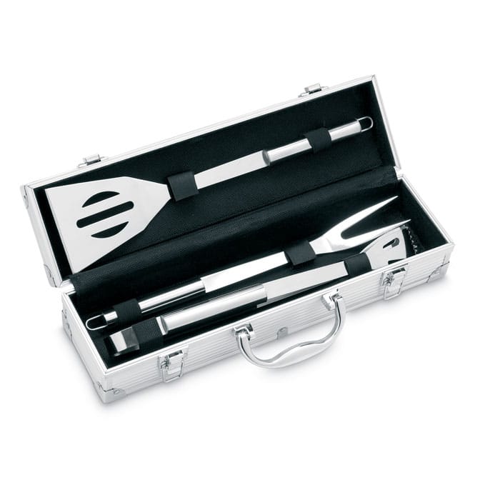 Gadget with logo BBQ set ASADOR Gadget with logo, BBQ set in aluminium suitcase. Includes 3 stainless steel BBQ tools. Plate for logo imprint. Available color: Silver Dimensions: 37X10X8 CM Width: 10 cm Length: 37 cm Height: 8 cm Volume: 4.95 cdm3 Gross Weight: 1.06 kg Net Weight: 0.926 kg Depending on the surface we can use embroidery, engraving, 360Â° imprint or screen print.