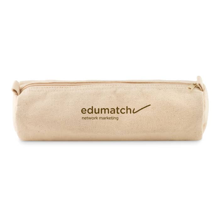 Pencil pouch with logo NATU Pencil pouch with logo in cotton 320 gr/m². With matching colored zipper and puller. Available color: Beige Dimensions: 22X7CM Width: 7 cm Length: 22 cm Volume: 0.205 cdm3 Gross Weight: 0.033 kg Net Weight: 0.029 kg Depending on the surface we can use embroidery, engraving, 360° imprint or screen print.